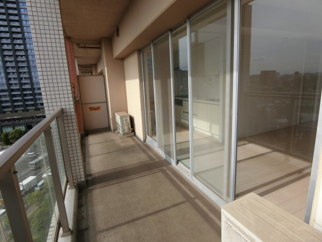 アールスタイルズ武蔵小杉ウエストのバルコニー|他のお部屋の参考写真となります。