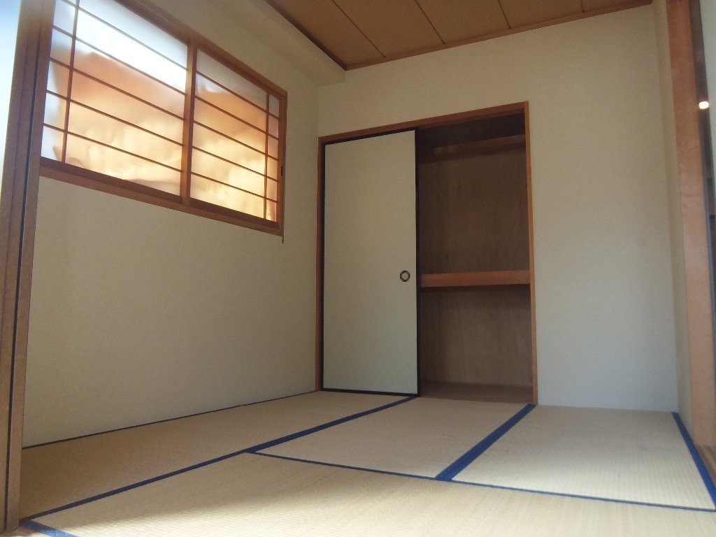 グランドヒルズ南脇１番館の和室
