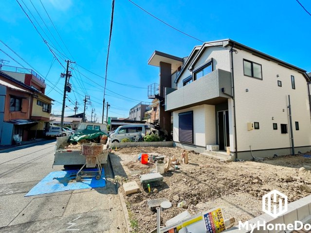 西区枇杷島５丁目の前面道路含む現地写真