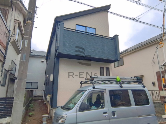 【外観】 | 西東京市向台町２丁目　新築戸建て | 住む人を写し出す洗練された佇まいは時間と共に輝きを増します
