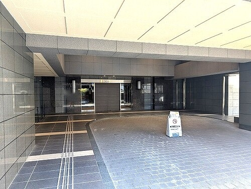 グランレ・ジェイド京都河原町のエントランス|エントランスアプローチ