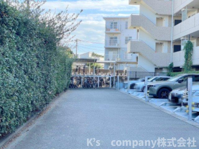藤沢市鵠沼海岸1丁目　ハウス鵠沼海岸の駐車場|駐車スペース◇