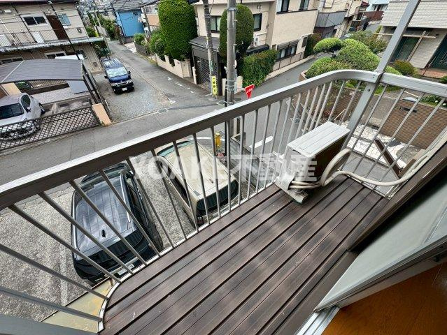 町田市金森１丁目のアパートのバルコニー