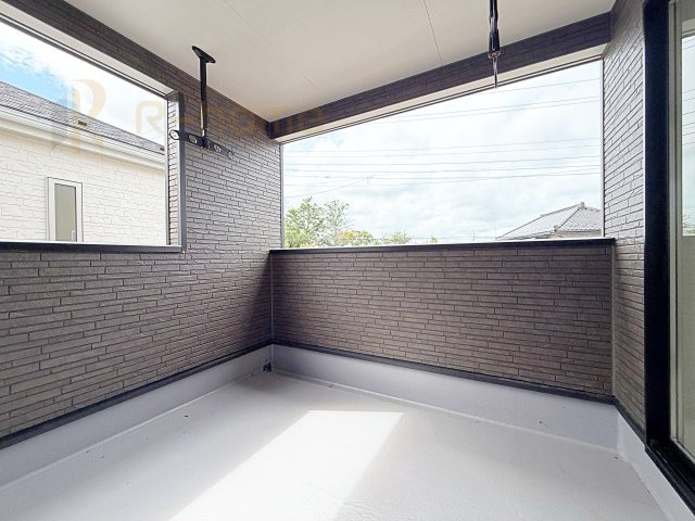 古河市五部第1　新築戸建て　1号棟のバルコニー|急な雨でも安心のインナーバルコニー♪忙しいご夫婦も大満足♪