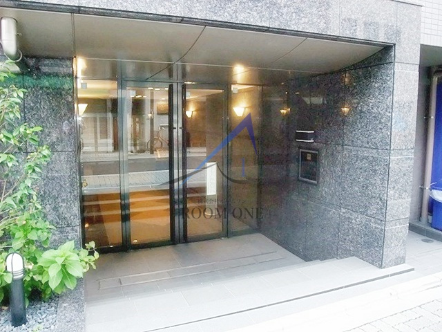 ルーブル西荻窪弐番館のエントランス|エントランスです。