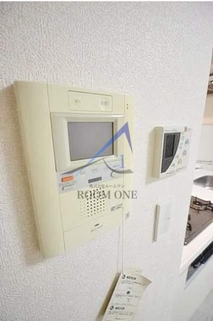 ダイナシティ高円寺のセキュリティ|モニター付きインターホンです。