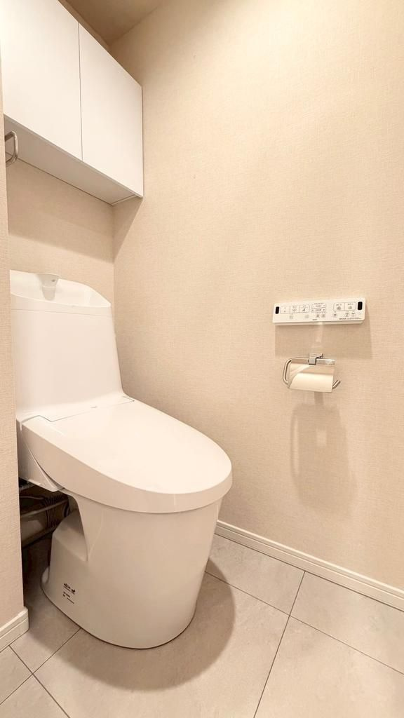 上用賀スカイマンションのトイレ|現地写真

現地ご見学希望・資料請求などお気軽にお問い合わせ下さい！
03-5990-5201