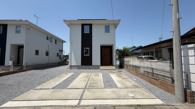 【駐車場】 | 伊勢崎市境栄　太陽光蓄電池　4LDK