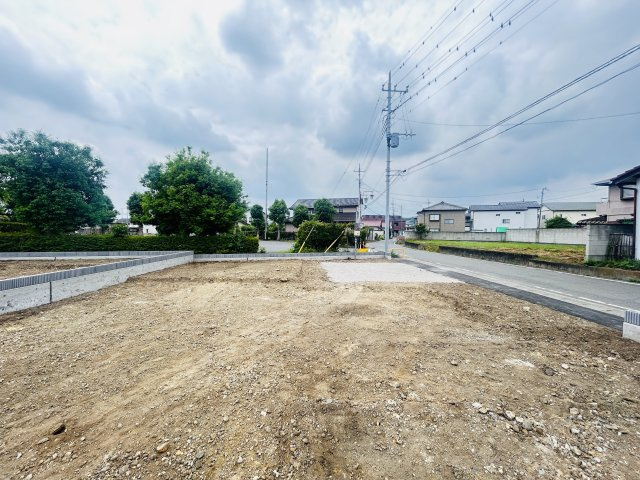 新築　高崎市下豊岡町全６棟　Blooming　Garden　6号棟の駐車場|現地写真　駐車スペースは並列3台分可能です！

