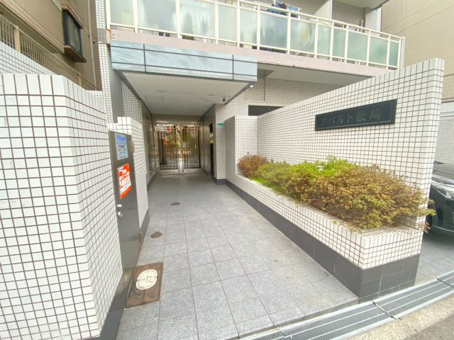 アパルト松崎のエントランス