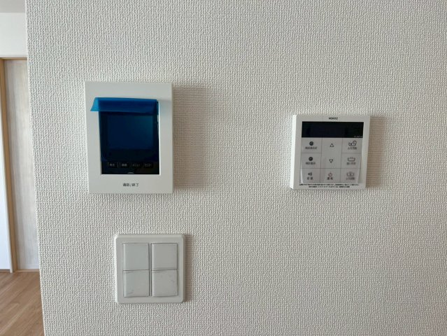 八重瀬町安里新築戸建て A号棟〈全３棟〉の防犯設備