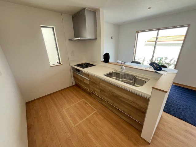 八重瀬町安里新築戸建て A号棟〈全３棟〉のキッチン