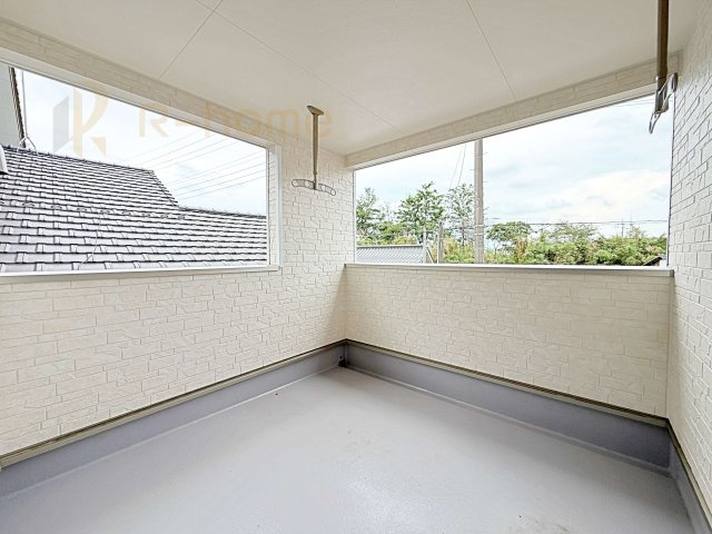 古河市五部第1　新築戸建て　2号棟のバルコニー|急な雨でも安心のインナーバルコニー♪忙しいご夫婦も大満足♪