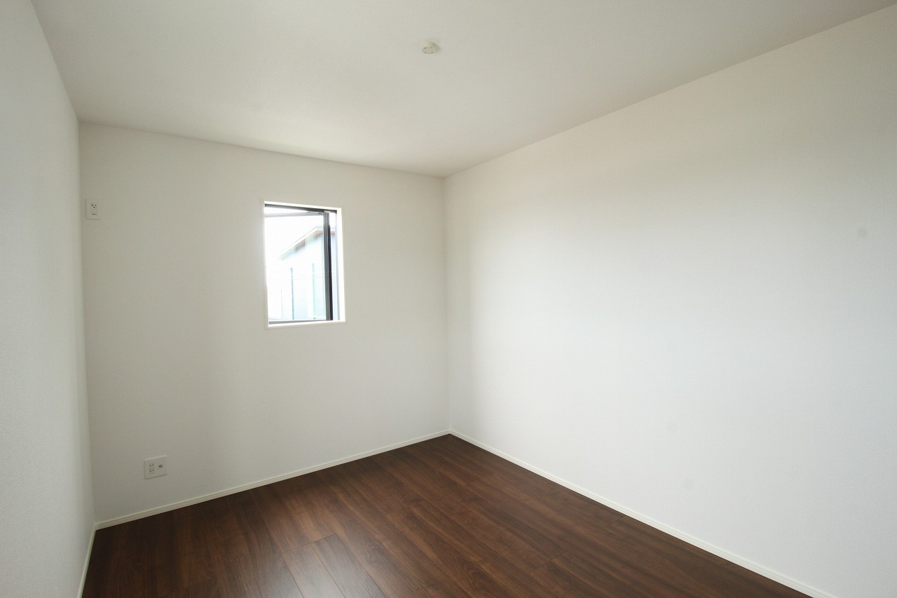香南市野市町西野　新築戸建　の洋室|2F　南東の部屋　6.5帖