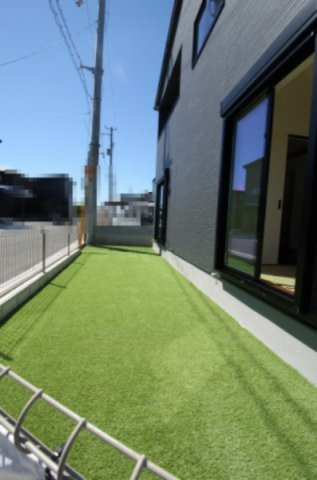 香南市野市町西野　新築戸建　の庭|まもなく完成です！
土地面積　159.69㎡　（約48.30坪）　建物面積　107.44㎡（約32.50坪）