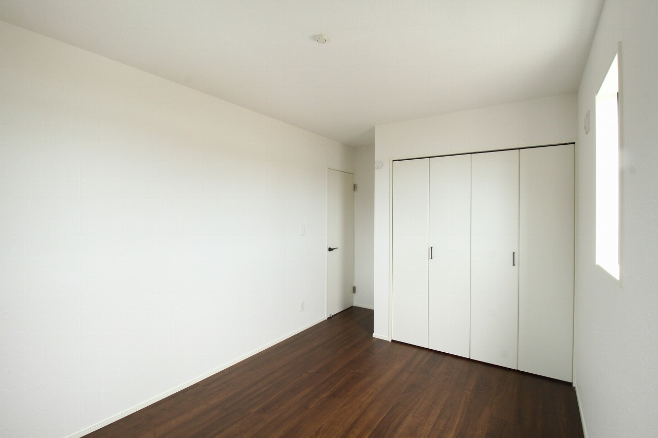 香南市野市町西野　新築戸建　の洋室|2F　南東の部屋　6.5帖
