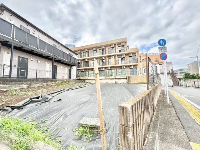 杉並区南荻窪4丁目　建築条件無し売地の外観|2026.06.08撮影

現地ご見学希望・資料請求などお気軽にお問い合わせ下さい！
03-5990-5201