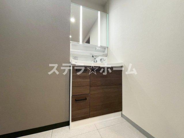 南茨木駅前ハイタウンG棟の独立洗面台|使いやすい独立洗面台です