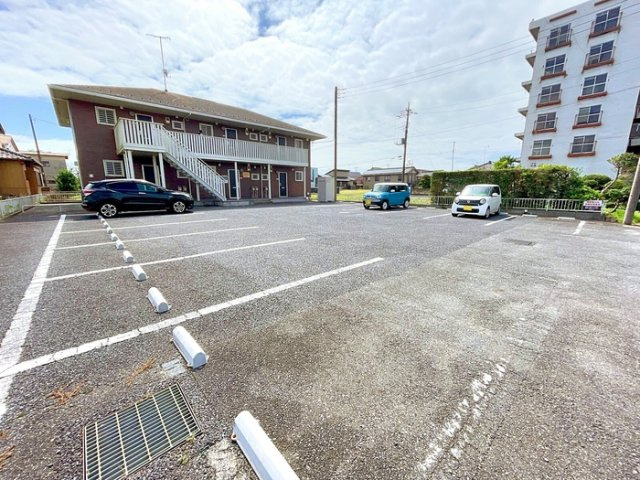 セント グレースの駐車場