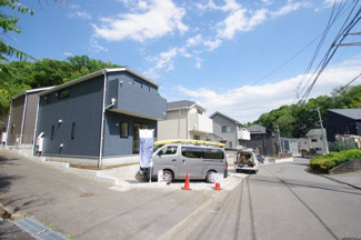 【前面道路含む現地写真】