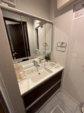 葛飾区新小岩３丁目戸建の独立洗面台|１階洗面台