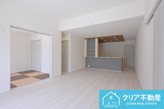 【間取り】 | 桐生市相生町1丁目　ブルーミングガーデン | 吹き抜けリビングにロフト付きの開放感あふれる間取りです
