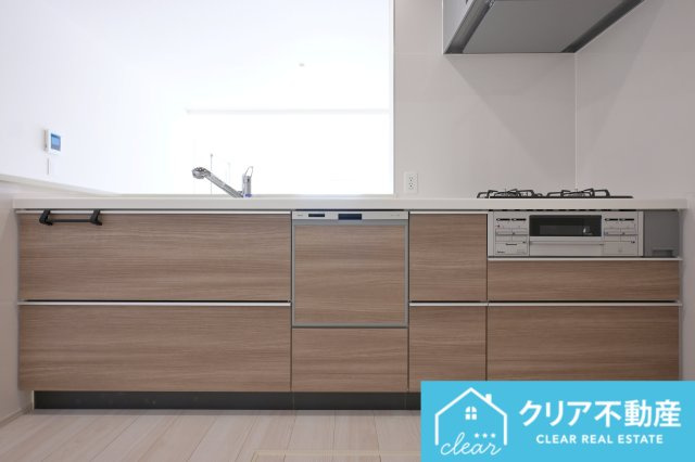 【キッチン】 | 桐生市相生町1丁目　ブルーミングガーデン | 木目調がお洒落なキッチンは広々していて家族みんなが使いやすい♪