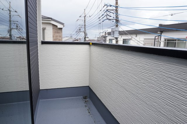 草加市谷塚町 新築分譲住宅のバルコニー|（北側）