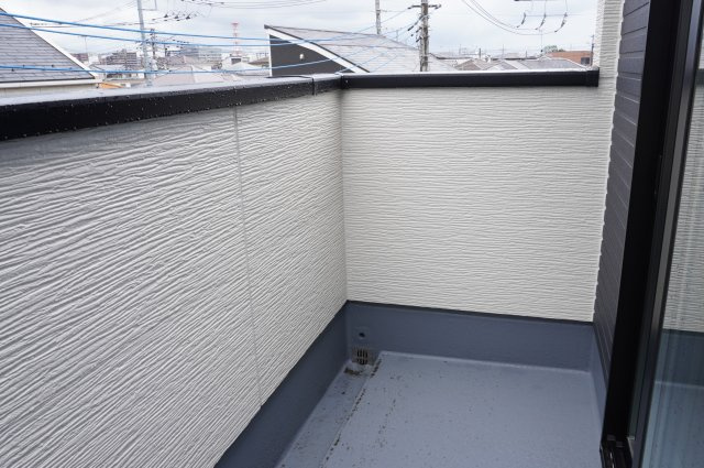 草加市谷塚町 新築分譲住宅のバルコニー
