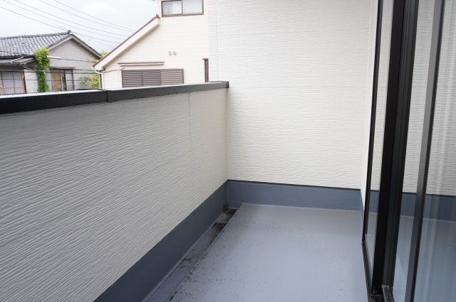 草加市谷塚町 新築分譲住宅のバルコニー|（南側）