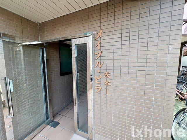 メイプルヴィラ茨木Ⅰのエントランス|建物の内部です
