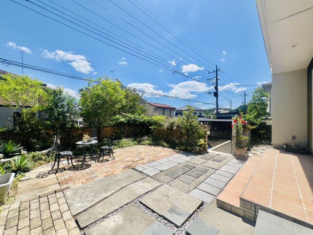 高崎市吉井町南陽台の庭|お庭で自由な時間を過ごせます♪