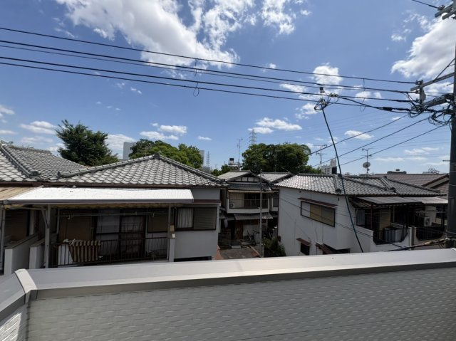 中古戸建　尼崎市大庄北3丁目のバルコニー|2階南向きバルコニー　家族分の洗濯物がすぐ乾きます♪