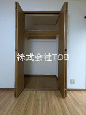 【収納】 | 飛田給戸建-飛田給1丁目- | 5.7帖クローゼット