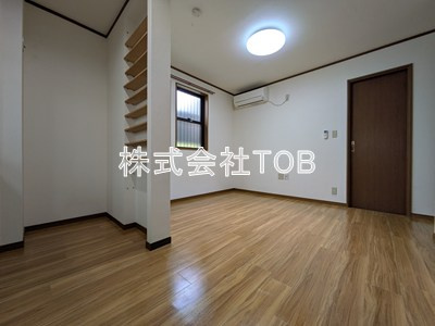 【居間・リビング】 | 飛田給戸建-飛田給1丁目- | 9帖