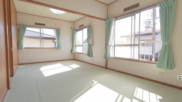 高槻市日吉台三番町貸家の洋室
