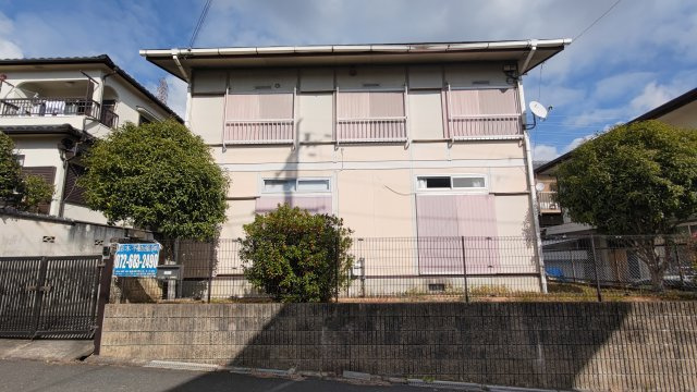 高槻市日吉台三番町貸家の外観