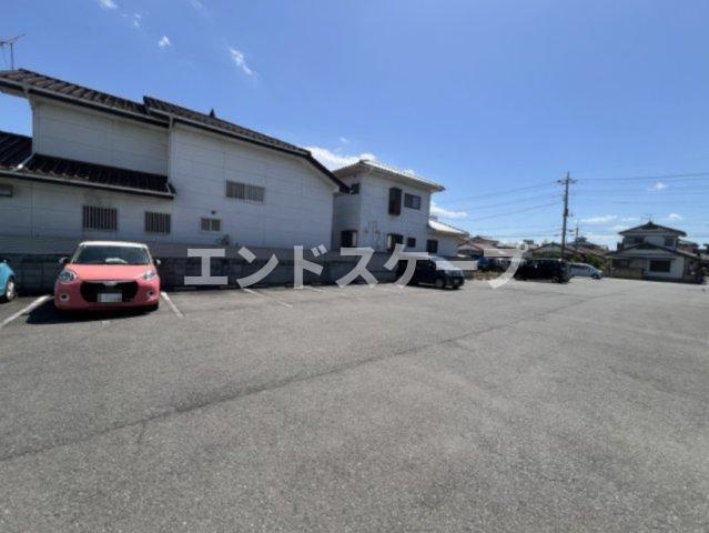 コンフォーレ上中居　Aの駐車場|高崎、前橋のお部屋探しはエンドスケープまで！お客様の理想お聞かせ下さい♪