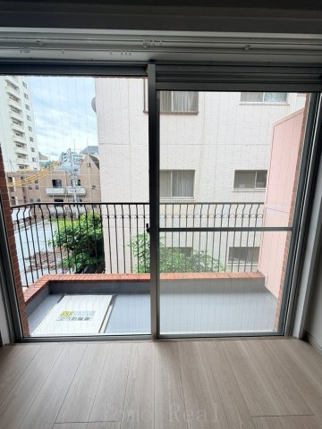 赤坂七番館のバルコニー