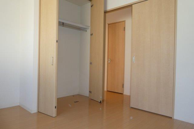 リブライス　Aの洋室