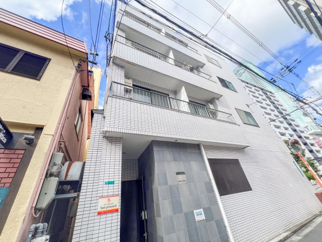 スペースアベノの外観