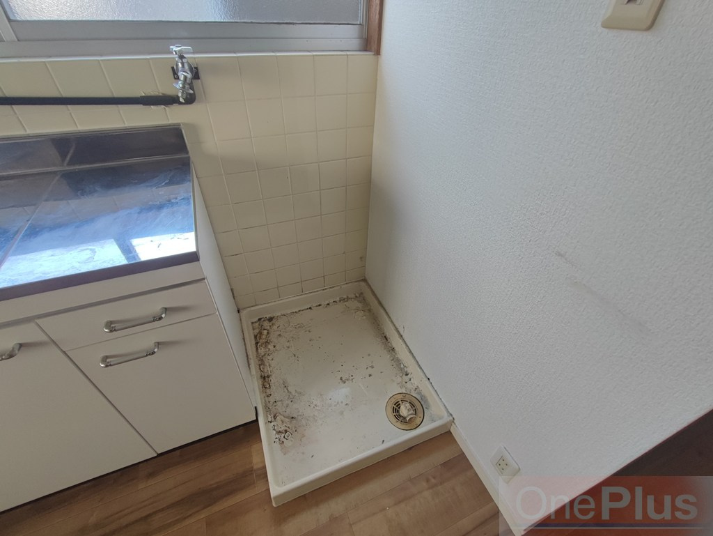 上野通店舗付テラスハウスの設備|洗濯機置き場