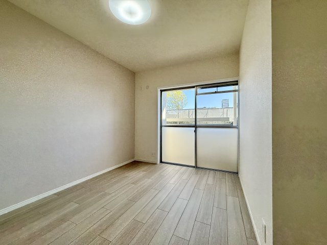 四観音住宅の洋室