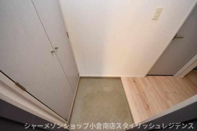 ディアス曽根　Ｂ棟の玄関