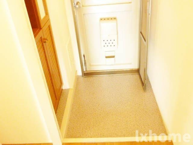 美沢ハイタウンＢ棟の玄関