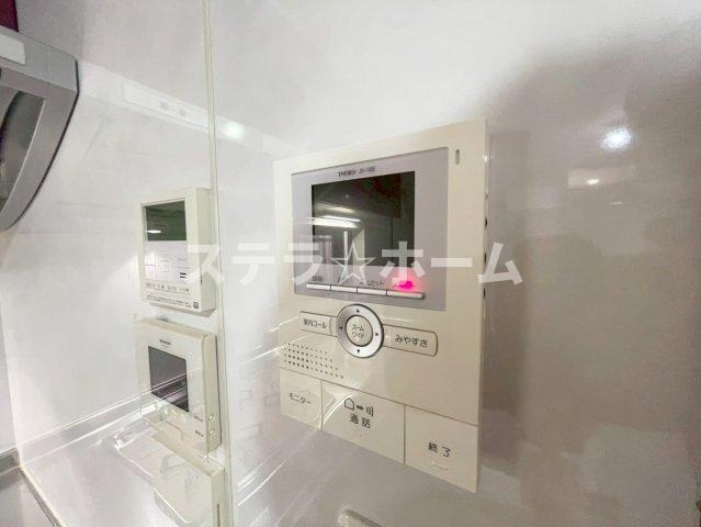 西三国3 中古戸建の防犯設備|モニター付きのインターホンです