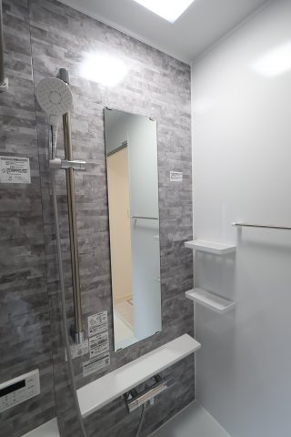 《仲介手数料無料》越谷市弥栄町４丁目1-137新築一戸建てグラファーレの浴室