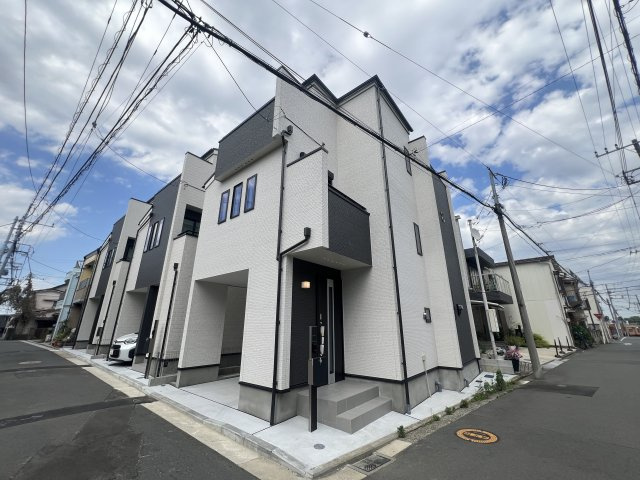 下町らしい温かみと静けさが共存する街。それが、東久保町。つまるところ、人間として住む上での最適解。な【西区東久保町新築戸建】