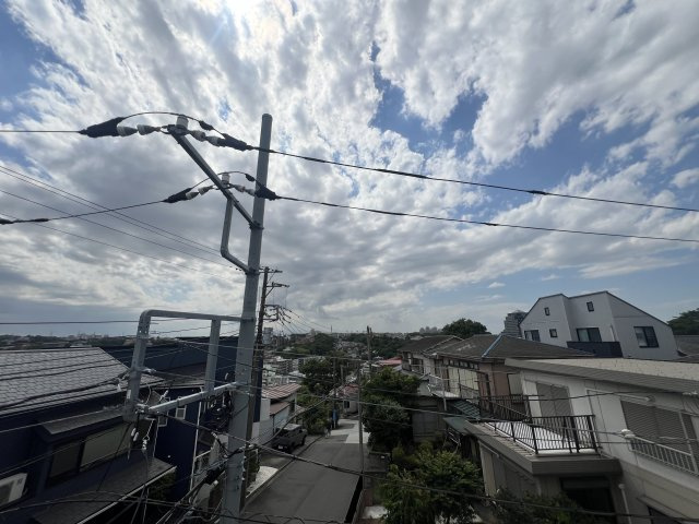 下町らしい温かみと静けさが共存する街。それが、東久保町。つまるところ、人間として住む上での最適解。な【西区東久保町新築戸建】の展望