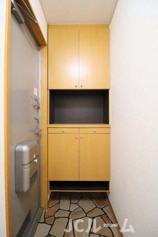 グランシャリオ Bの玄関